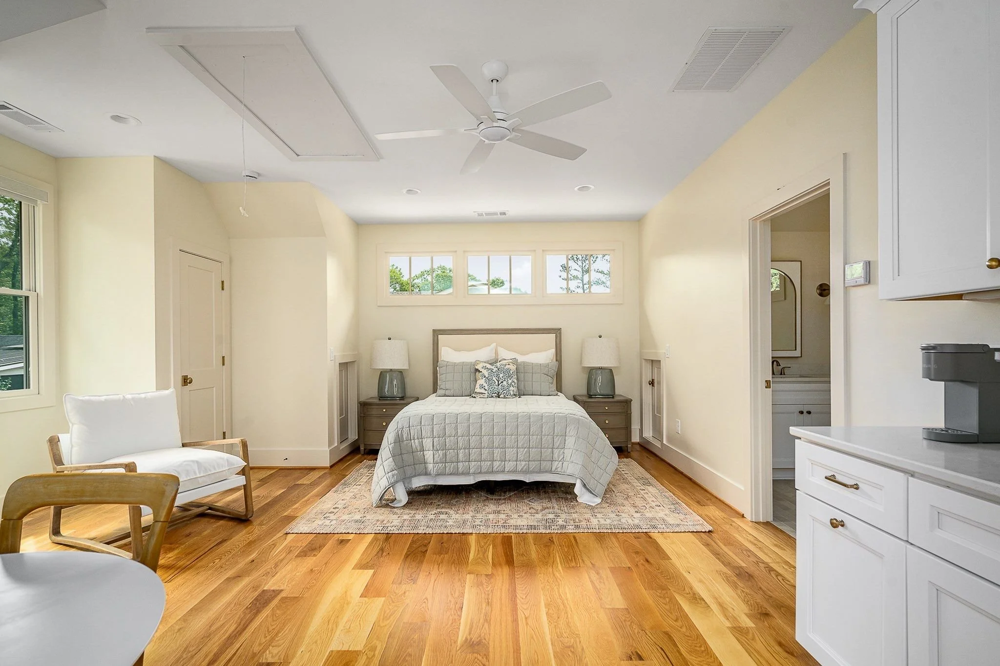 100-Apr 16 2024 03_29pm-EZVc.jpg