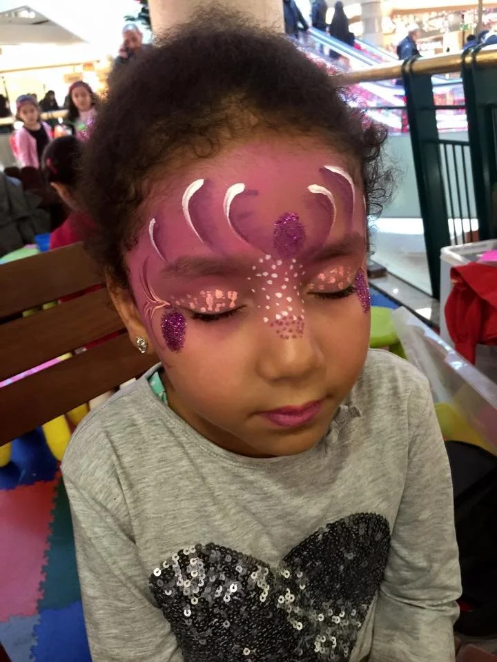 Maquillage princesse paillettes enfant, maquilleuse Brabant Wallon Bruxelles