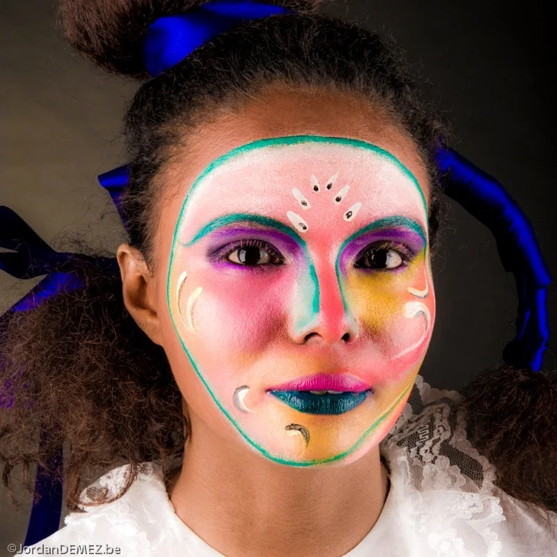 facepainting full face adulte colorée