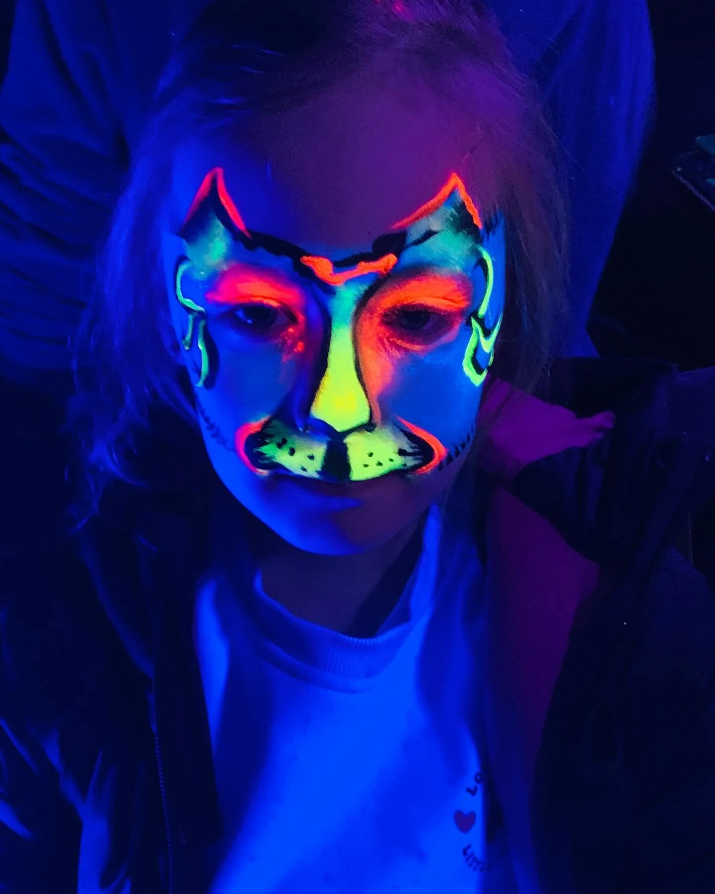 🌈Fluo Party 🎉 #blacklight #fluo #fluoparty #kids #facepaintings #facepaintingmakeup #makeupartis #lovemyjob #mikim