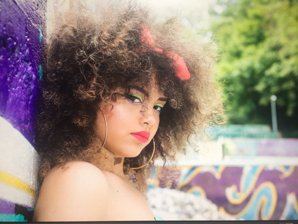 Shooting à Waterloo jeune adolescente makeup coloré