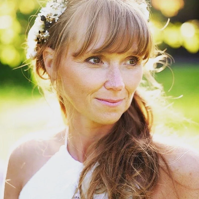Maquillage mariage longue tenue pour la mariée et les invitées en Brabant wallon et Bruxelles.