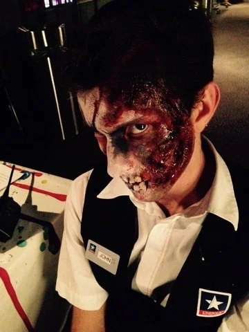 Maquillage Fx joue ouverte et sang