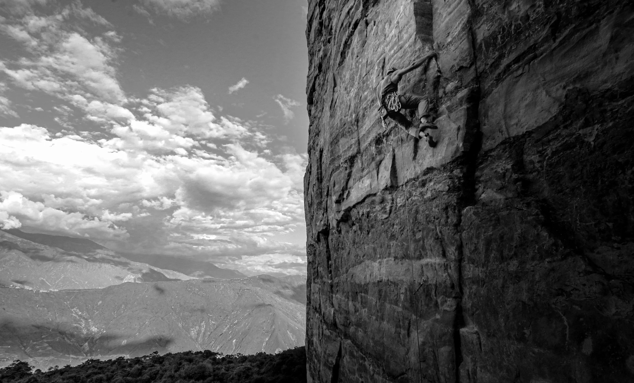 16_carballo_climb.jpg