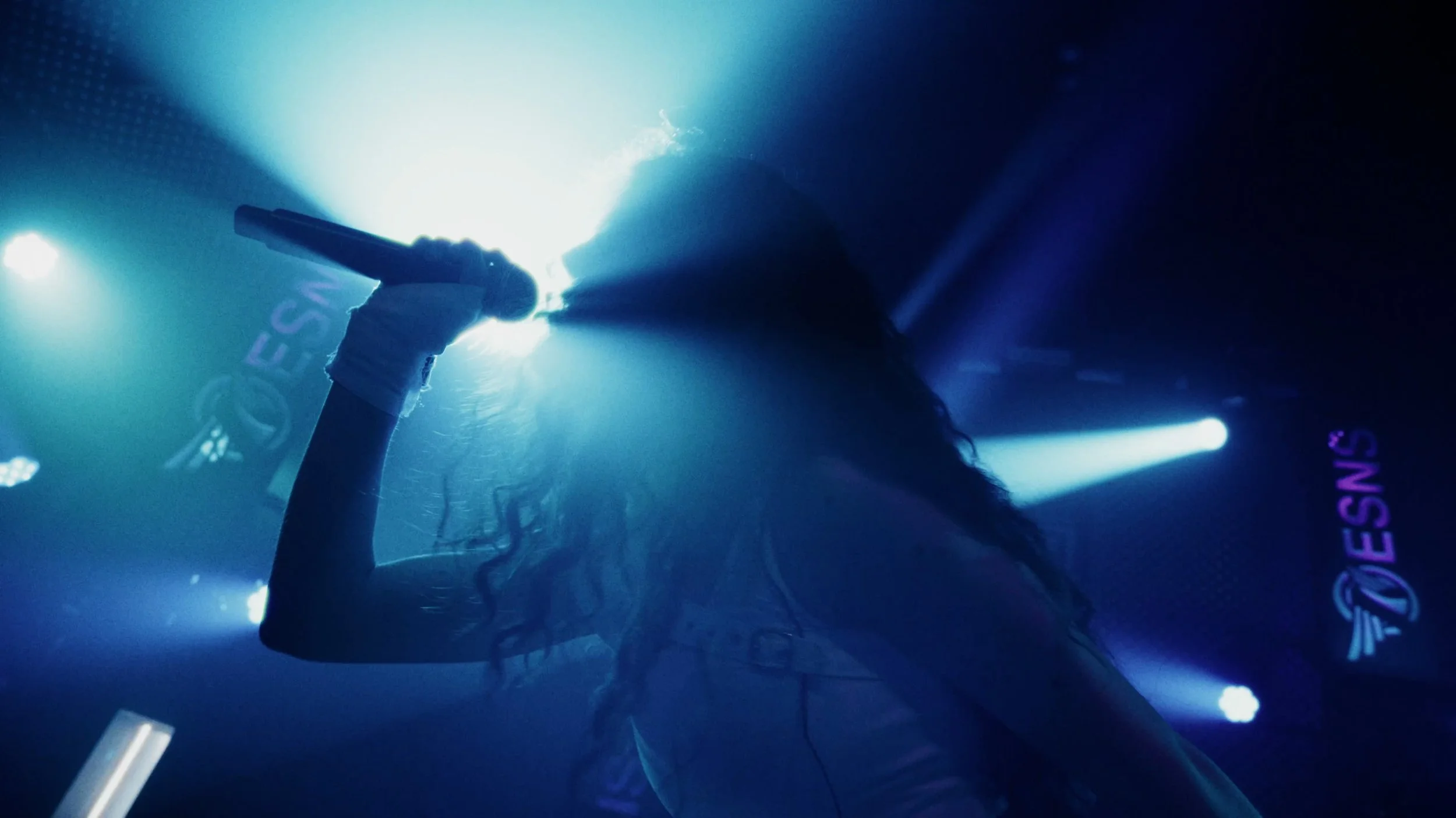 ESNS BEELDEN IVAR IPHONE.00_12_18_07.Still001.jpg