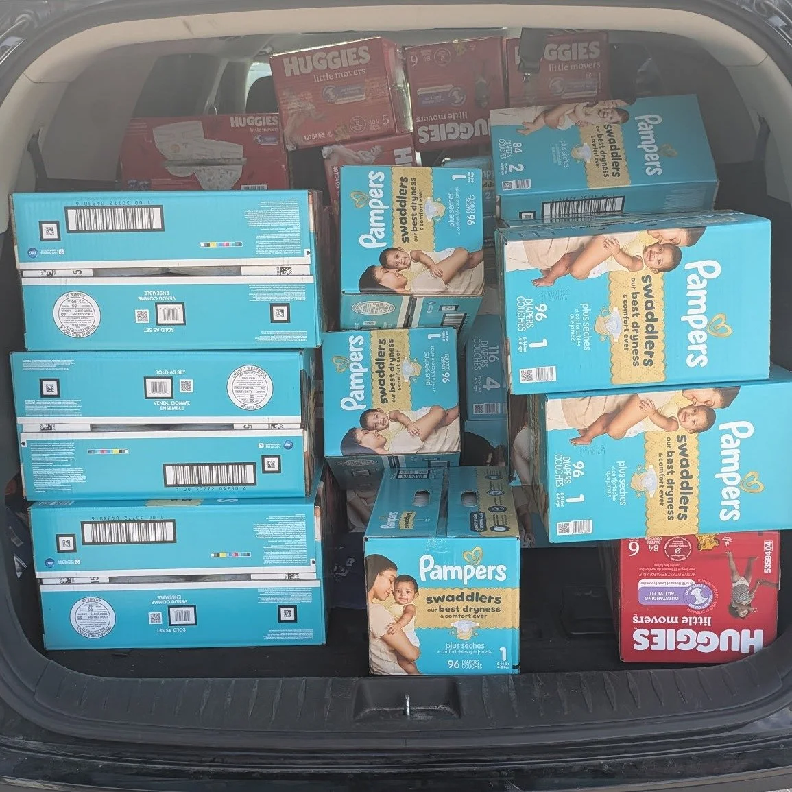 One of our favourite things to do! These are the best days.

Today, @seancampbell1971 and @vickitr  delivered almost 6000 diapers to @shifrahomes and @occhalton. This is in addition to the over 3000 diapers we delivered at the start of summer.

Thank
