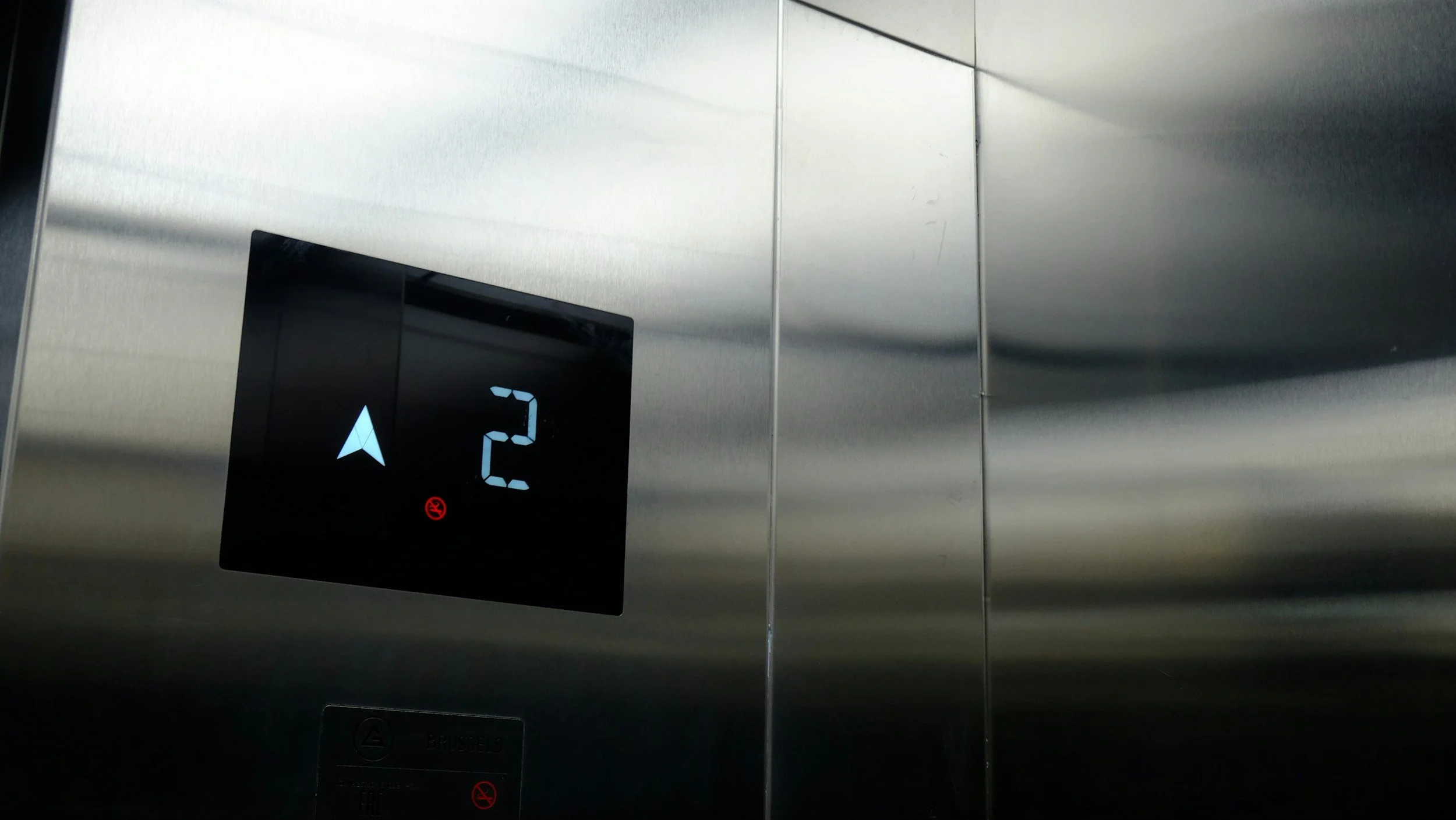 «Ich kenne Sie!» – Eine unerwartete Begegnung im Zürcher Lift