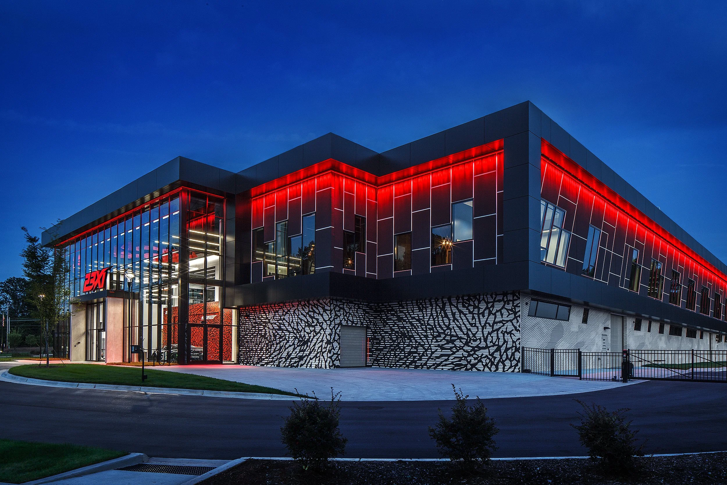 Exterior_0802.jpg