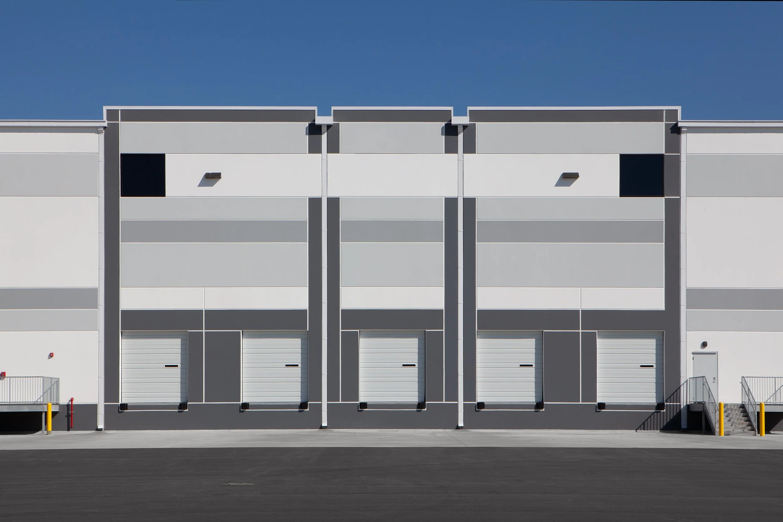 Oak Commerce Center_0052.jpg