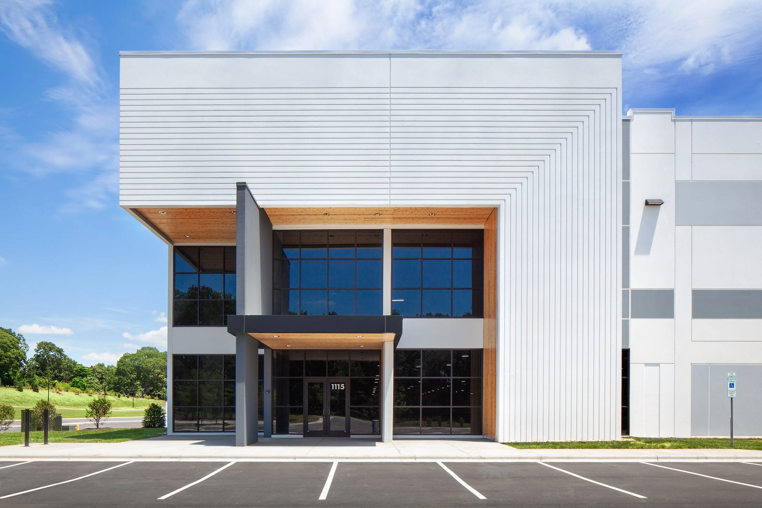 Oaks Commerce Center