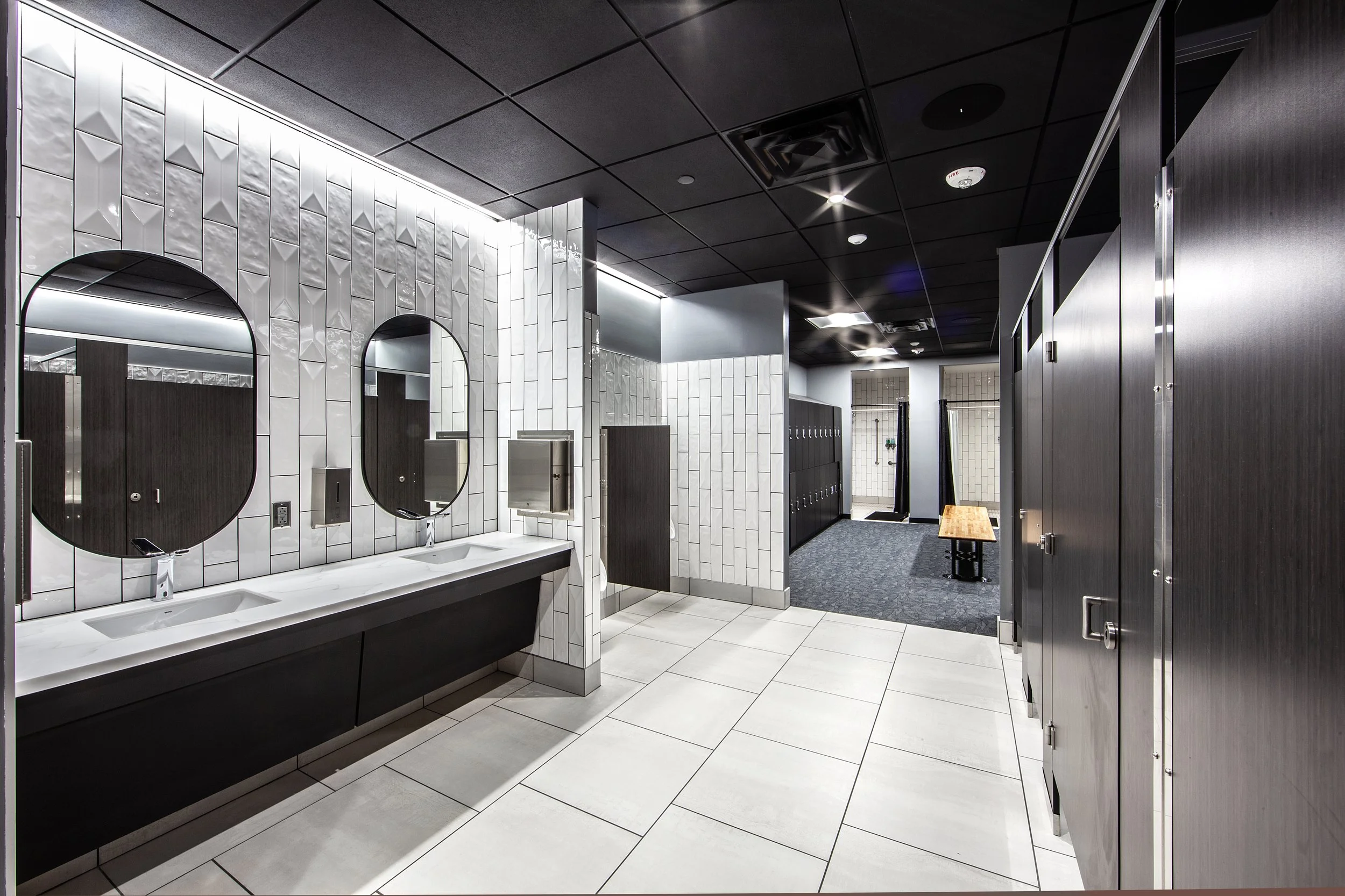 29 Locker_Room_0708.jpg
