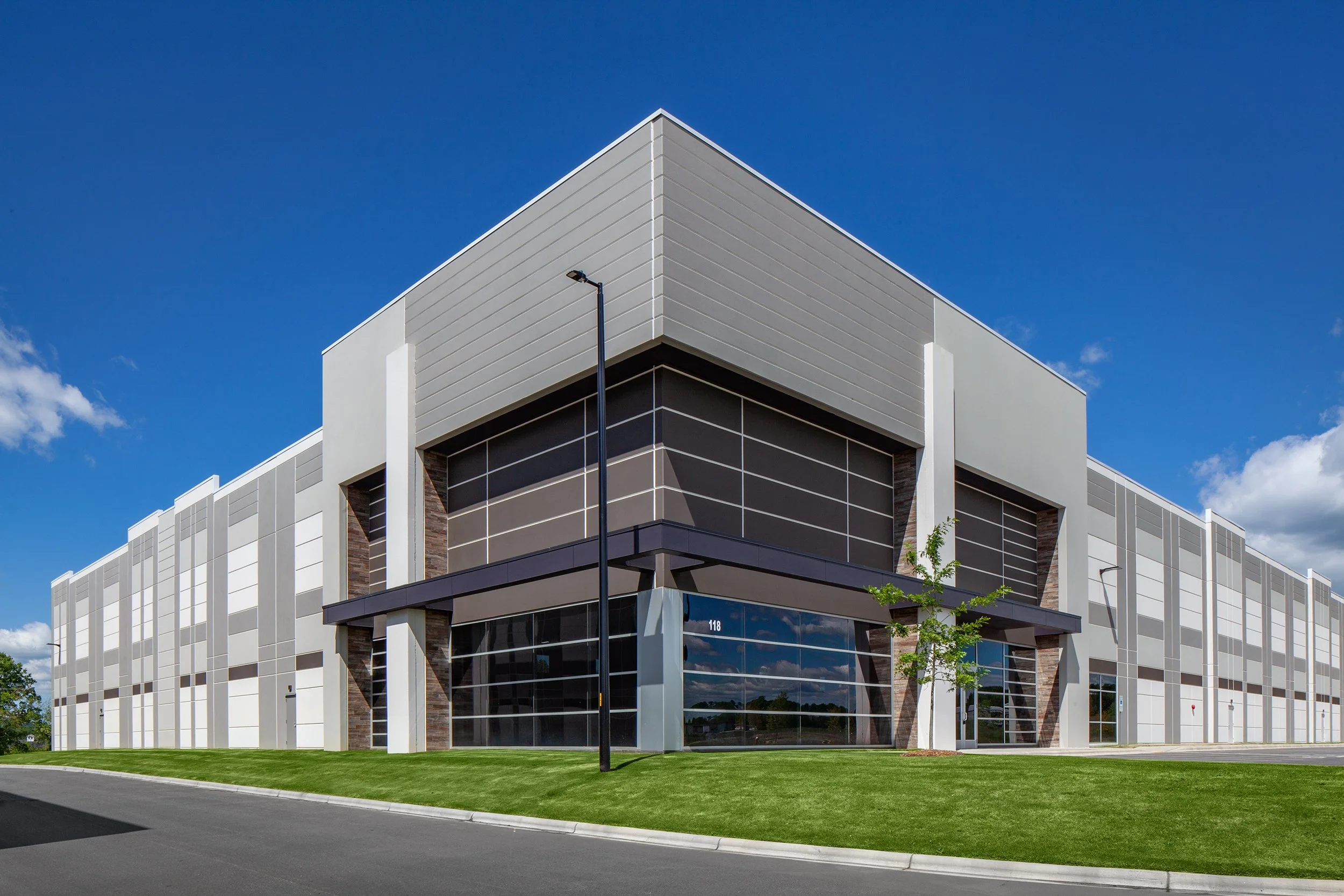 Blue_Ridge_Commerce_Center_1084.jpg