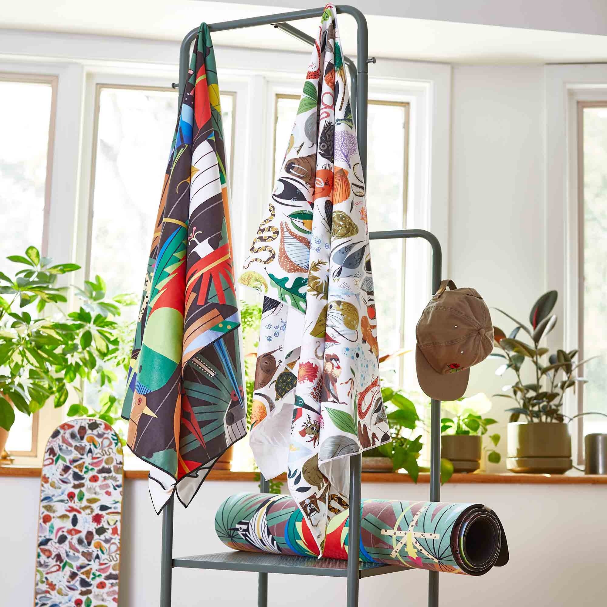 towels_hanging_2000-2.jpg