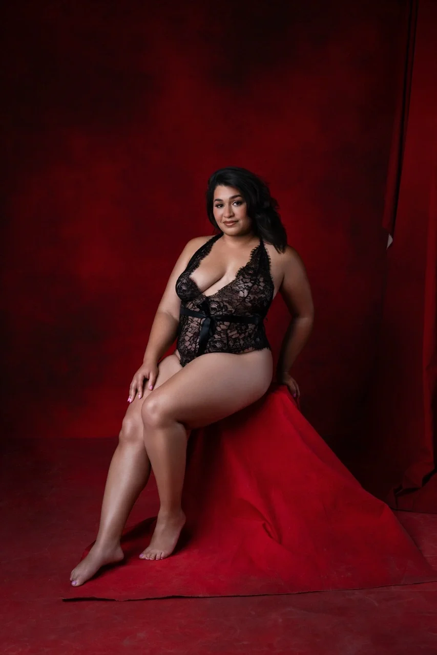 Plus size boudoir photography in Orlando