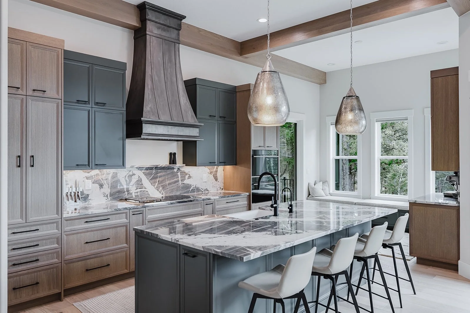 From dated to distinctly designed. ✨

This kitchen renovation was a major transformation from old to new&mdash;completely reimagining the space while creating a kitchen that feels both sophisticated and inviting.

From the original layout and finishe