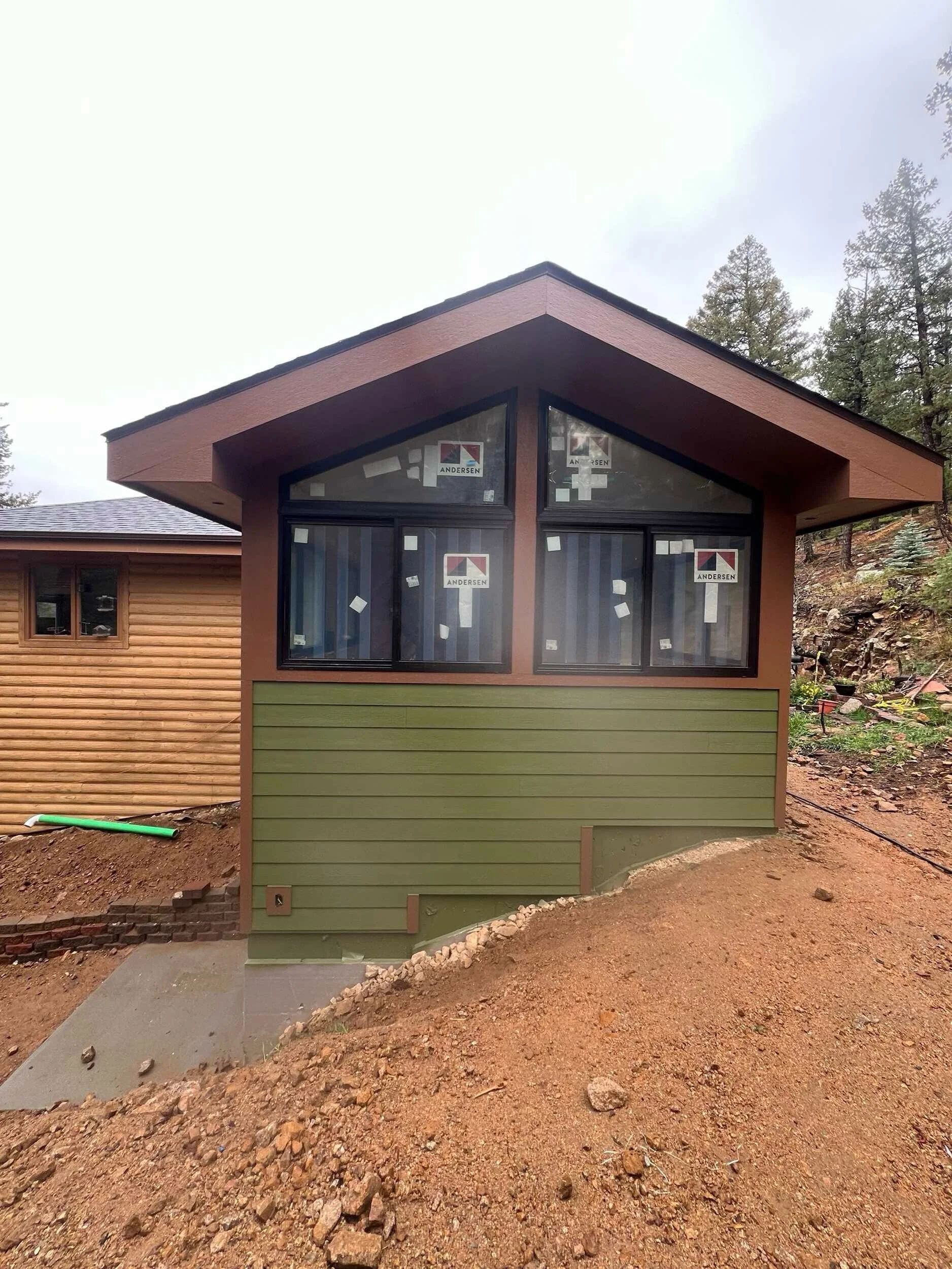 No project is too big or too small. 🏡

At Best Custom Homes, we love the opportunity to create spaces that are meaningful to the people who call them home.

This beautiful addition in Evergreen, Colorado is a perfect example. Designed as an extensio