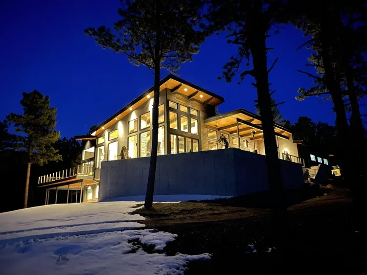 Mountain Modern Base | CO