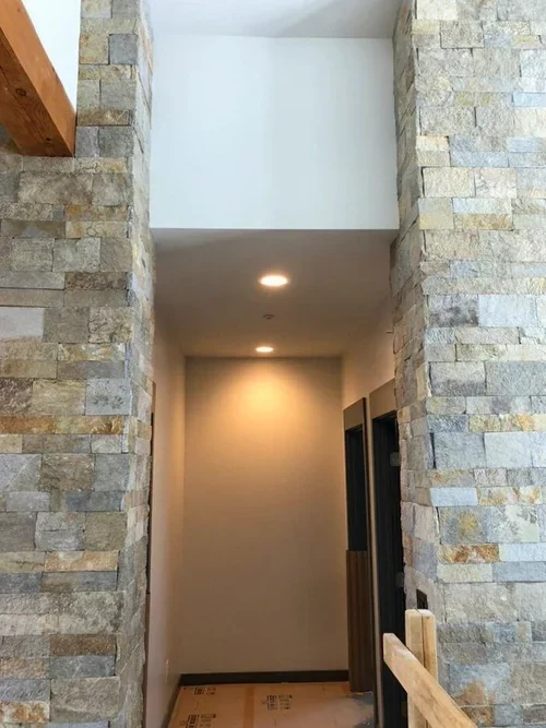 interiorstoneaccents.webp