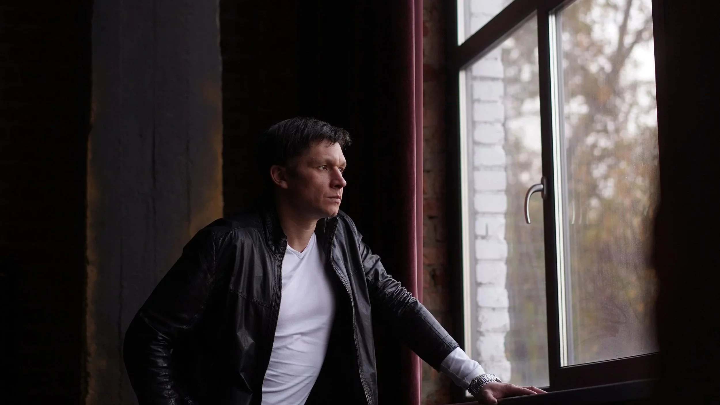 Why Successful Men Feel Empty (And What Nobody Tells You About It)