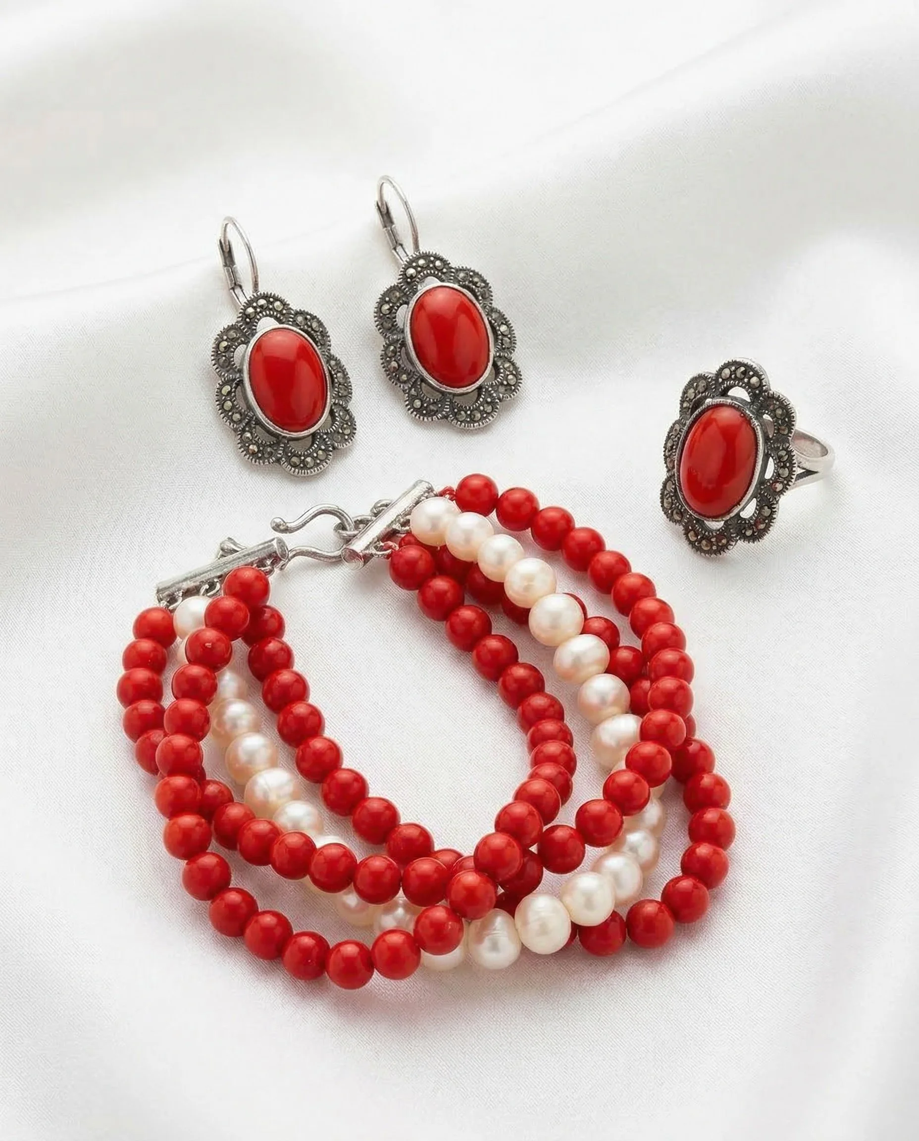 Classic Red & Pearl Set