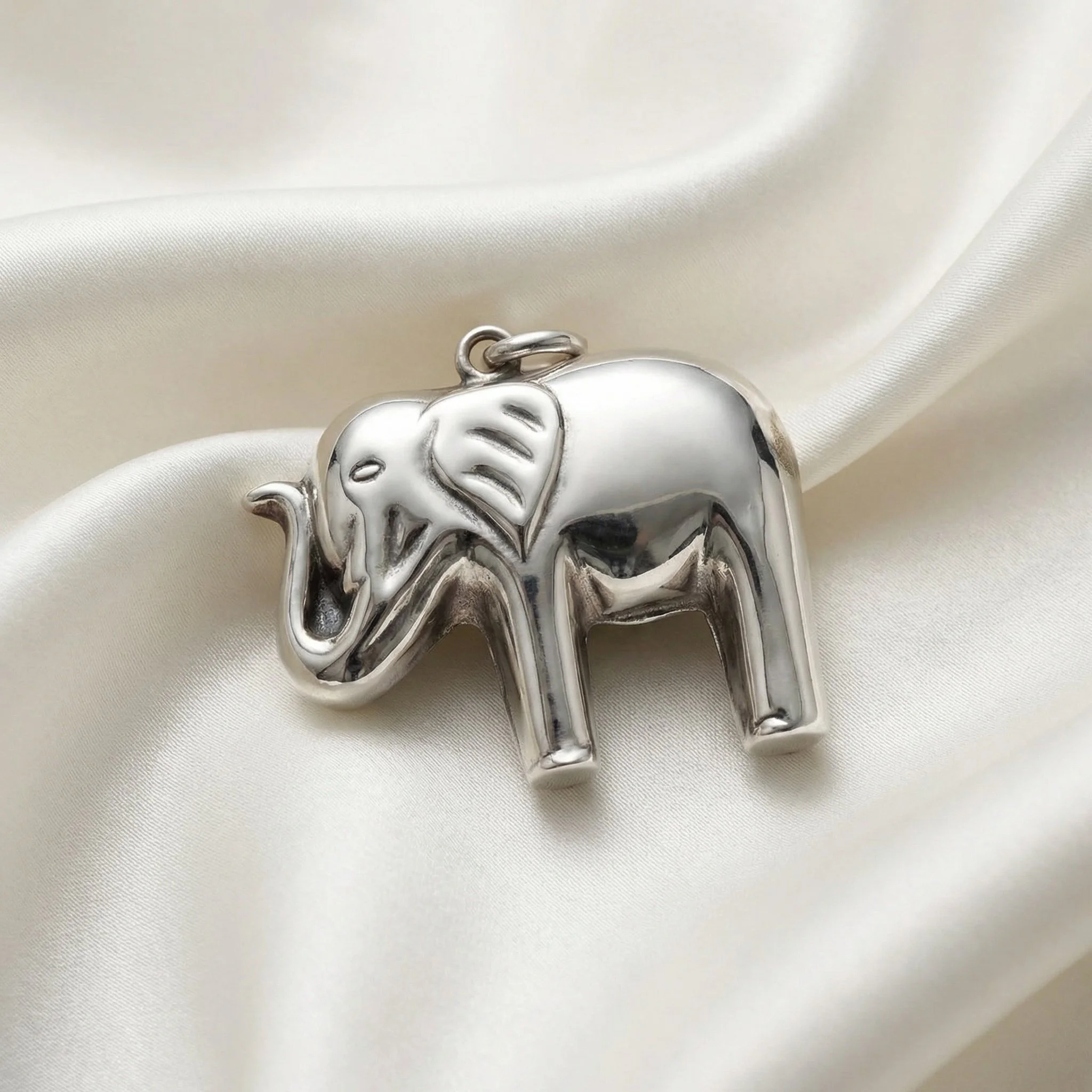 Polished Silver Elephant Pendant