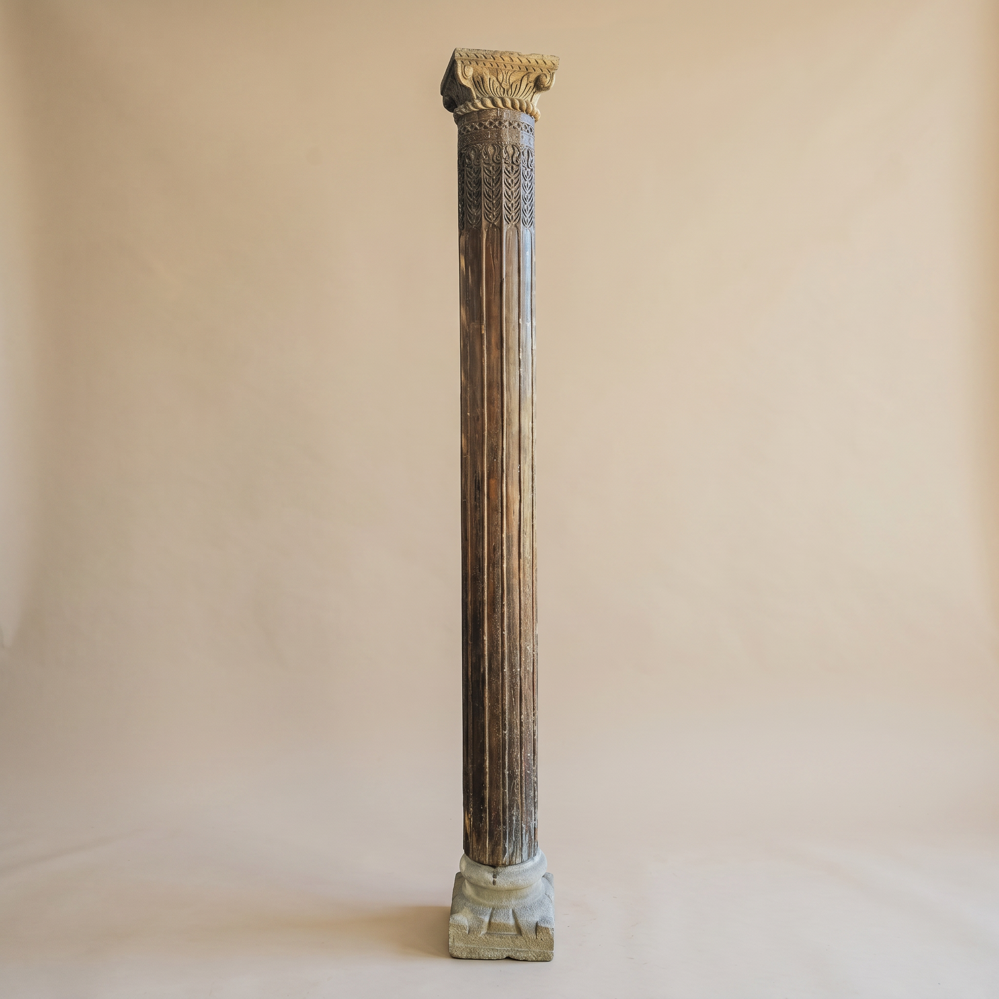 COLUMNA RUSTICA DE MADERA TALLADA