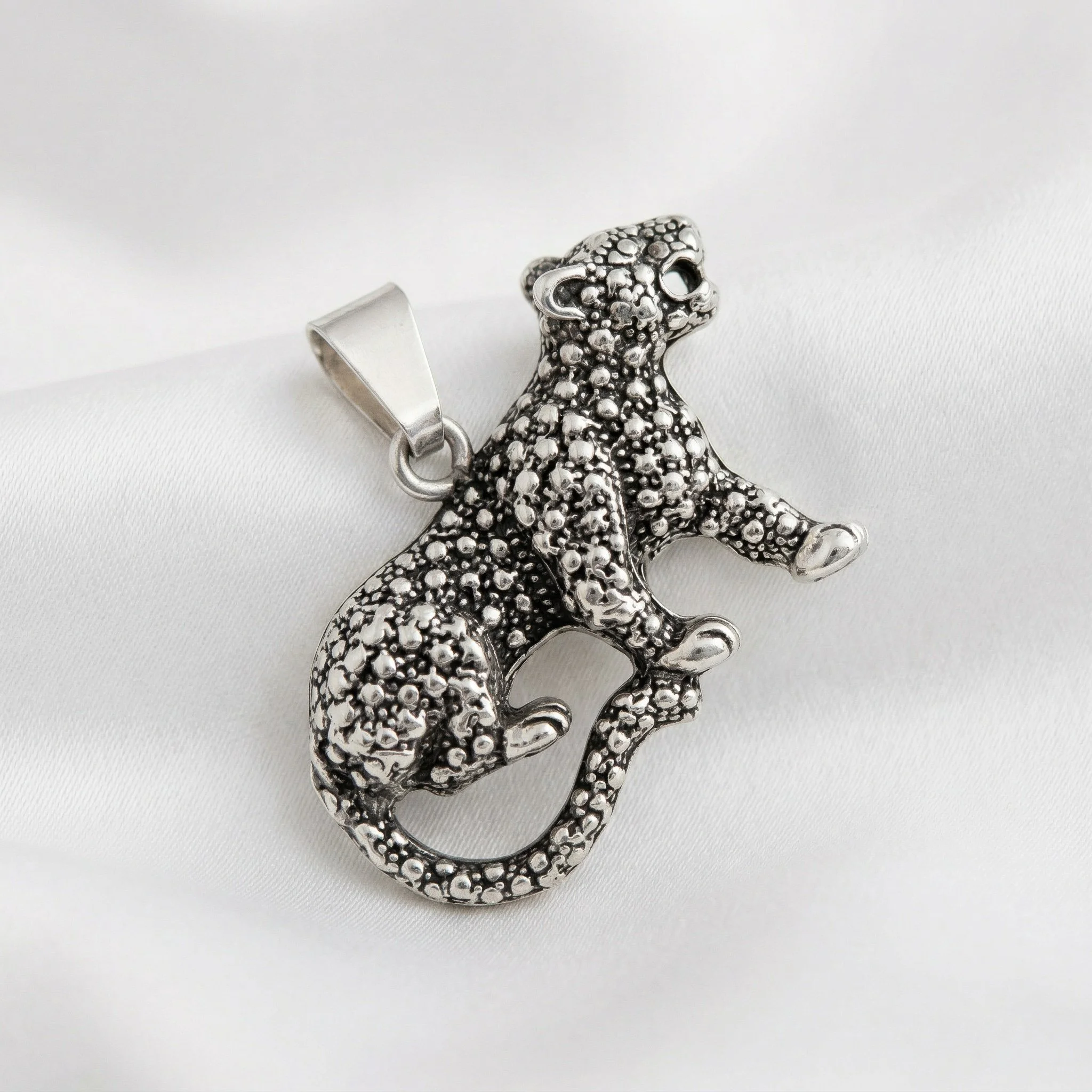 Leopard Pendant in Silver