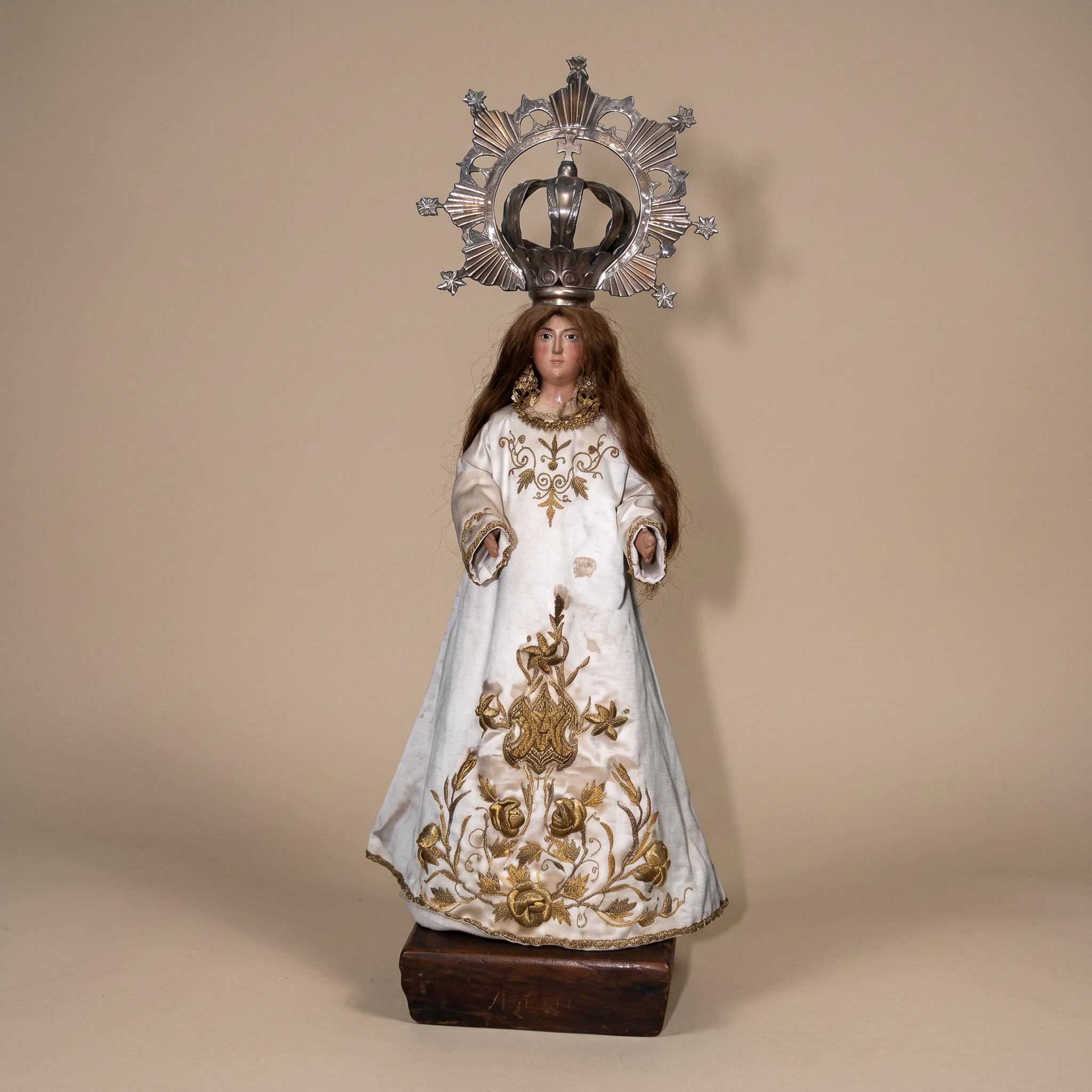 Hand-Carved Virgin Mary Devotional Statue with Silver-Tone Halo