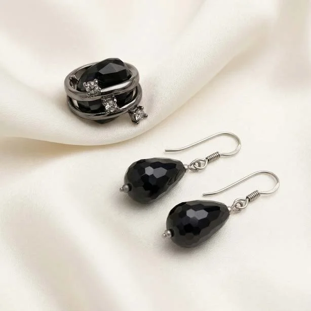 Faceted Black Set