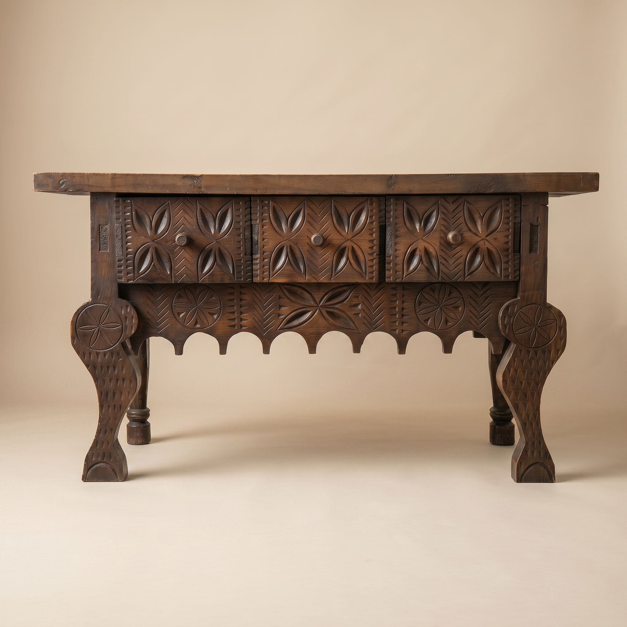 CREDENZA RÚSTICA DE TRES CAJONES