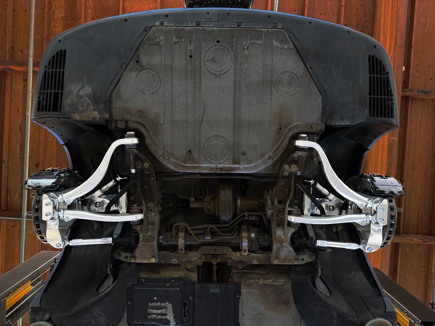Scarbo Technik Porsche 964 double wishbone bottom.jpeg