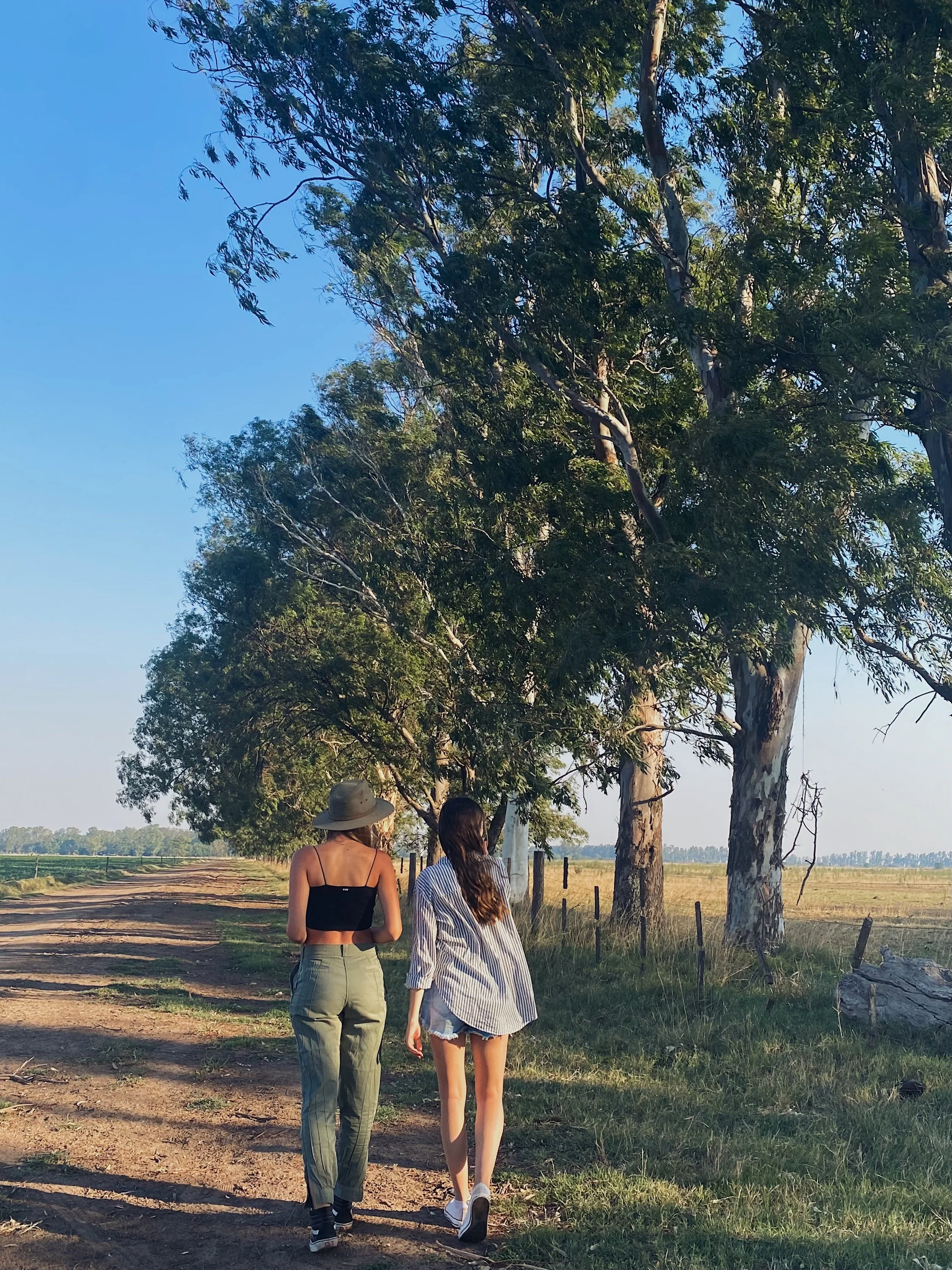 Small Friendship Rituals That Make Life Feel Beautiful