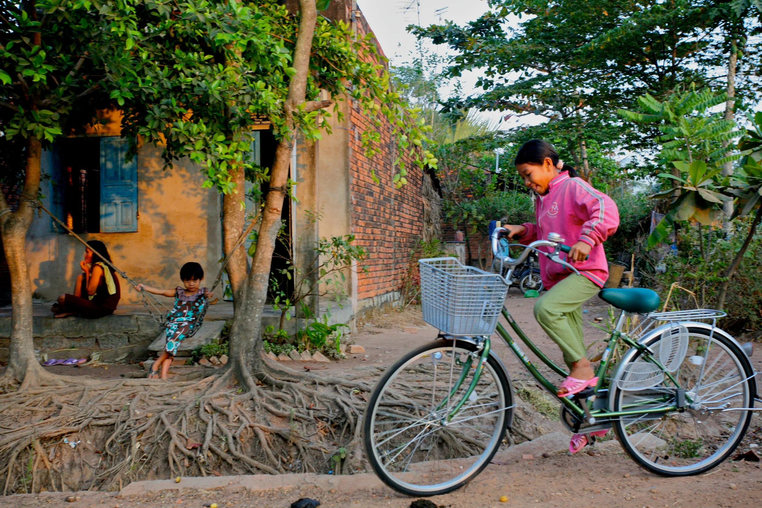  VIETNAM _ROOTS_1_HIGH REZ (1 of 1).jpg