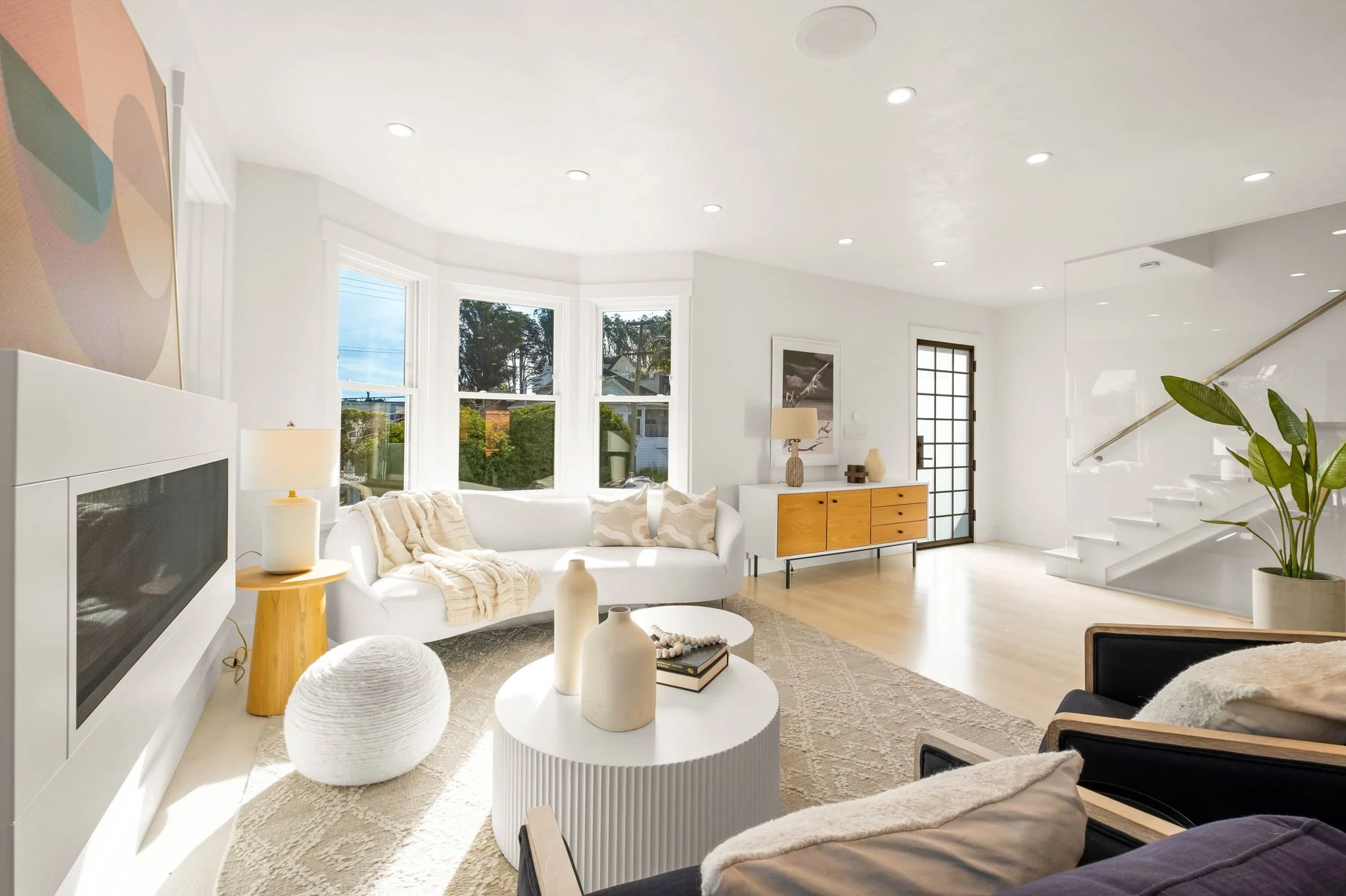 15-web-or-mls-95 Nordhoff St-19.JPG