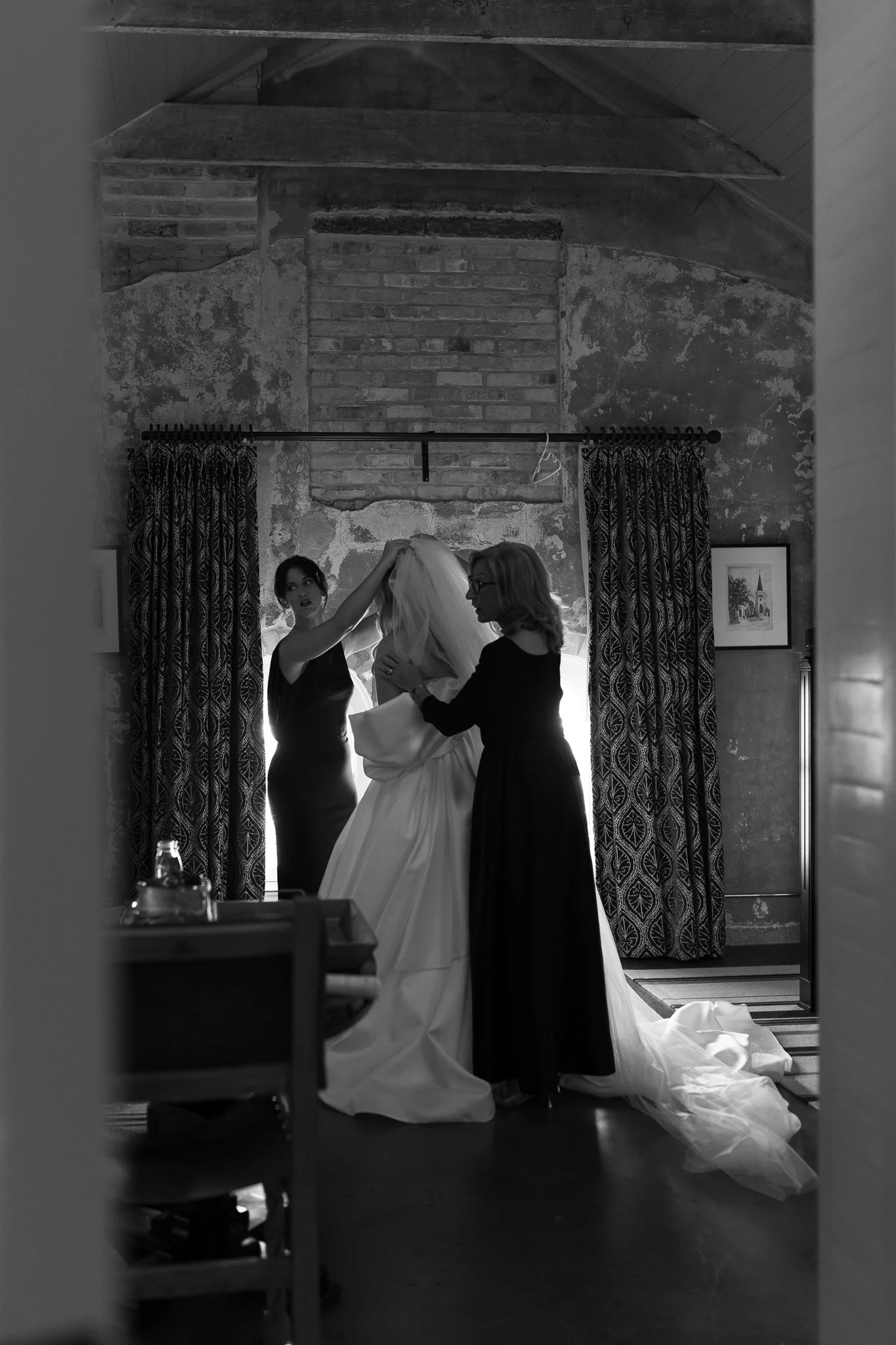 hotel-emma-wedding-san-antonio-bride-getting-ready-bw--5.jpg
