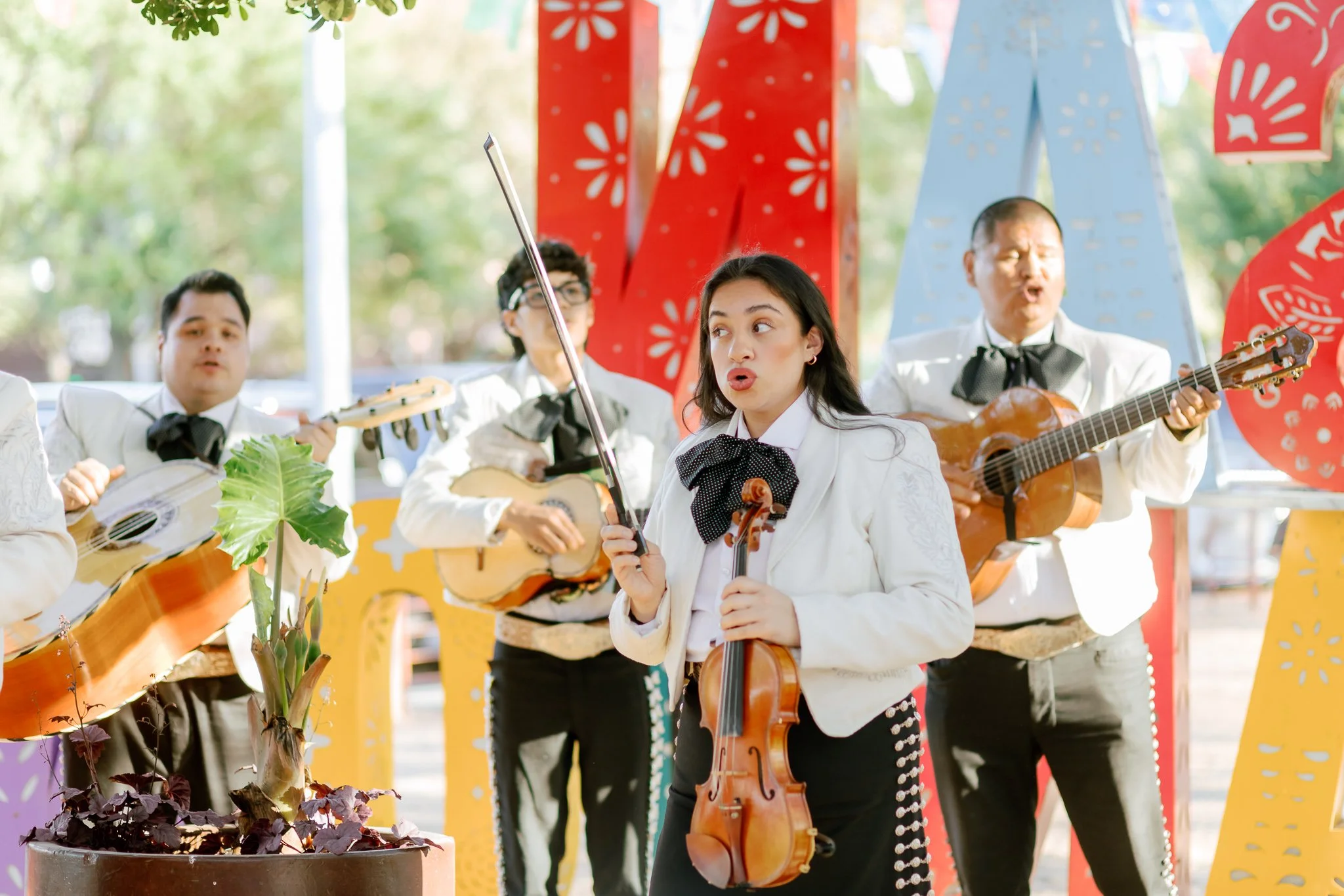 la-gloria-pearl-rehearsal-dinner-mariachi-band--12.jpg