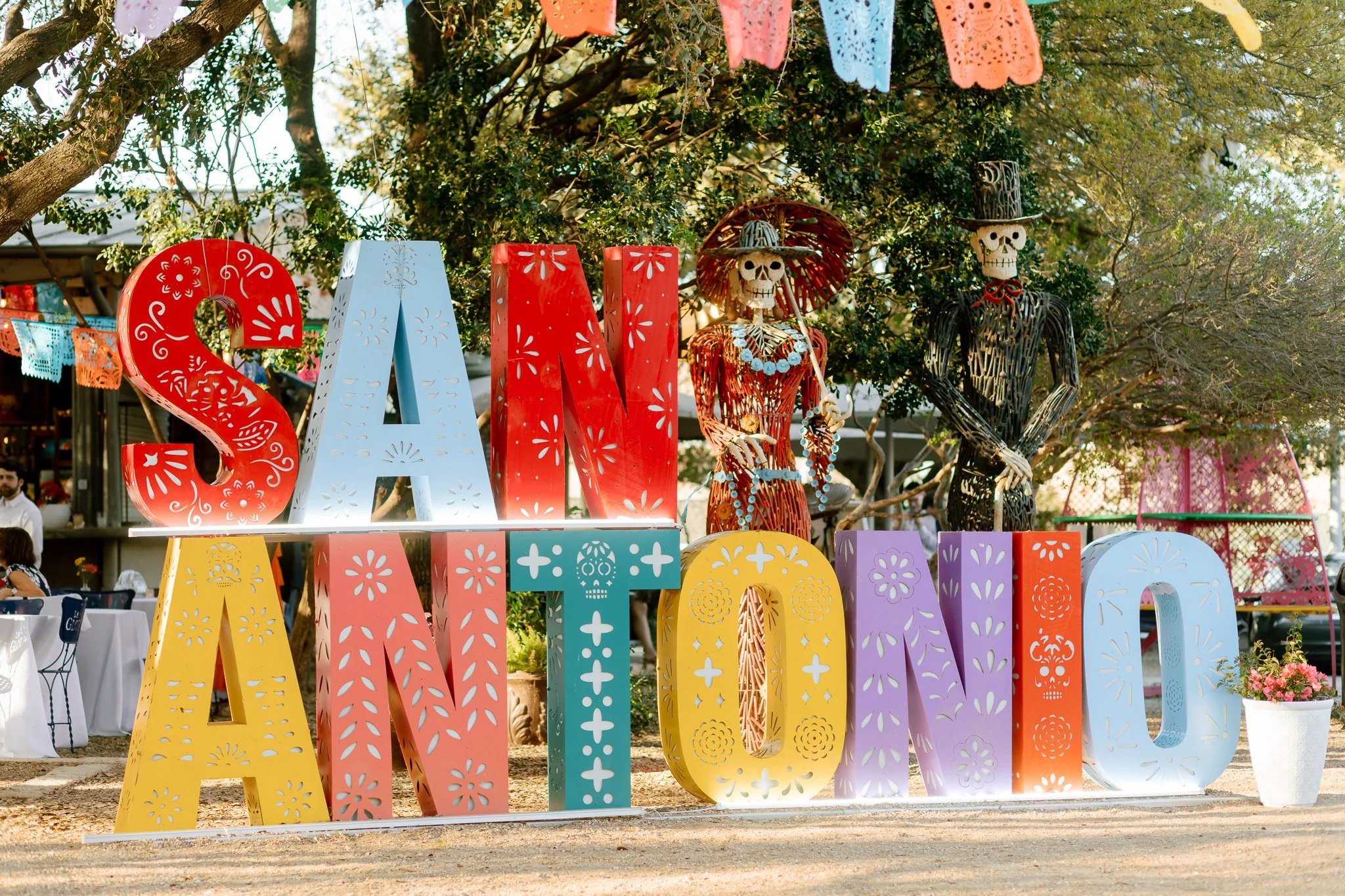 la-gloria-pearl-rehearsal-dinner-colorful-signage--15.jpg