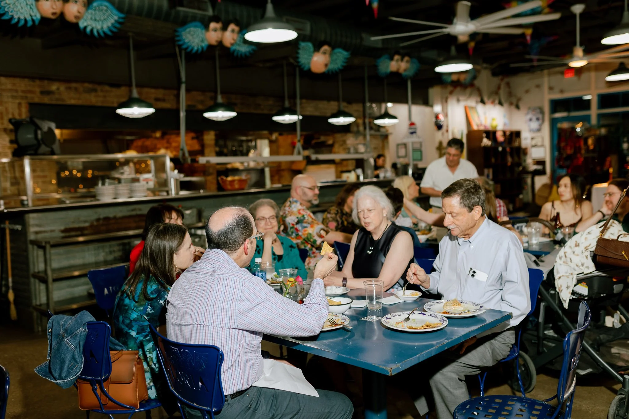 la-gloria-pearl-rehearsal-dinner-guests-dining--50.jpg