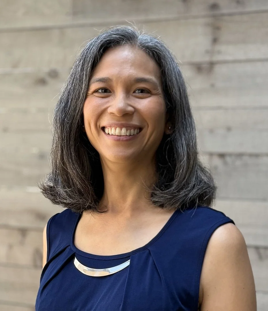 Bilingual English-Spanish LMFT in Santa Monica. Asian therapist offering sandplay, depth psychology & inner child work. MS, MDiv.