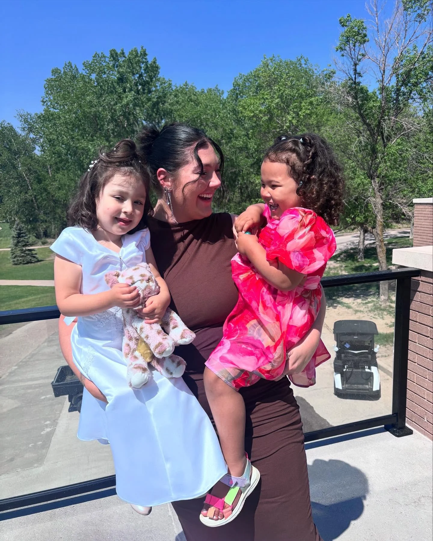 perfect spring wedding weekend 💐