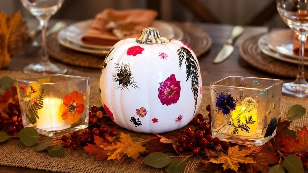 Pressed+flower+pumpkin.jpg