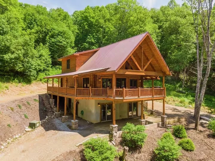 Jason Cabin 1.jpg