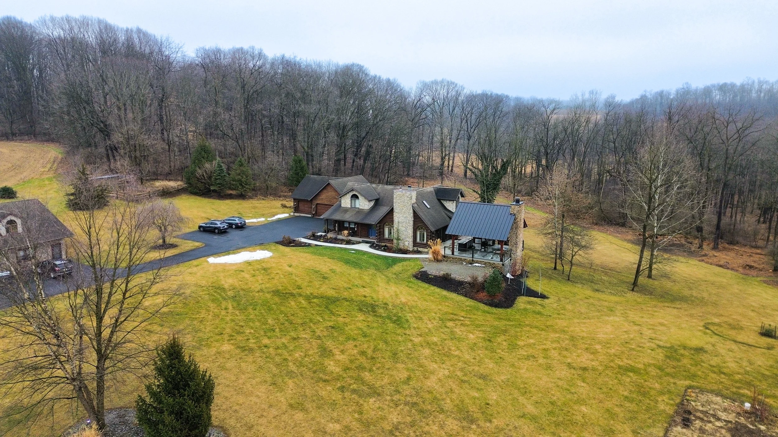 9_Property & Yard View.jpg