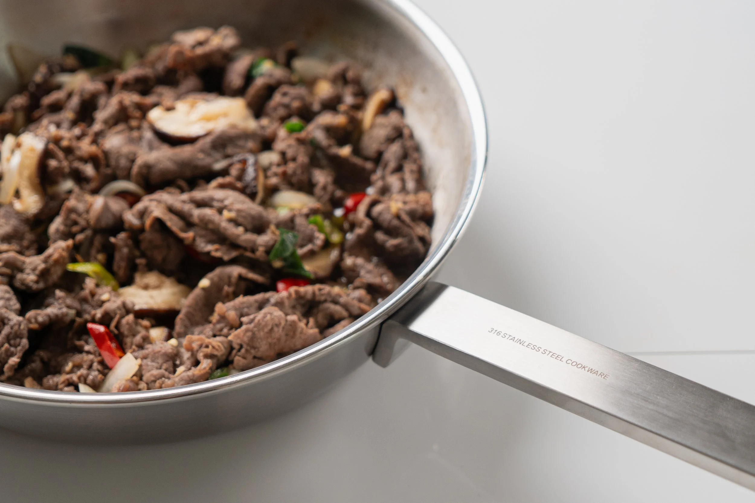 The Forever Pan                                                     Why 316 Stainless Steel is the Ultimate Kitchen Investment.