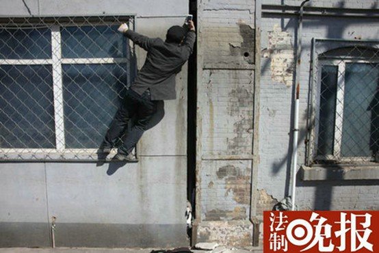 京張鐵路清河站 百歲站匾藏身牆縫中