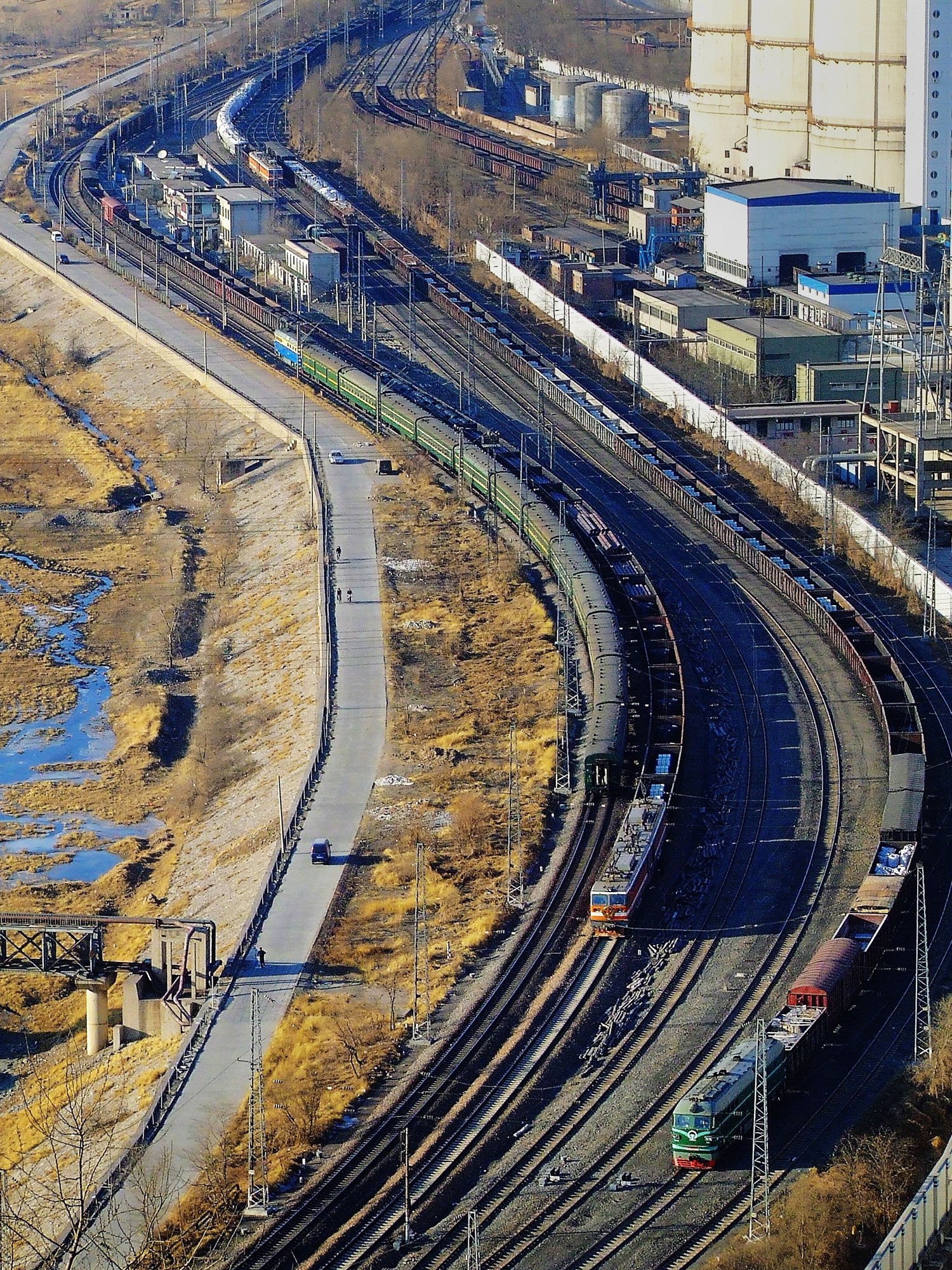  從石景山上俯瞰養三車站，攝於2007年1月 