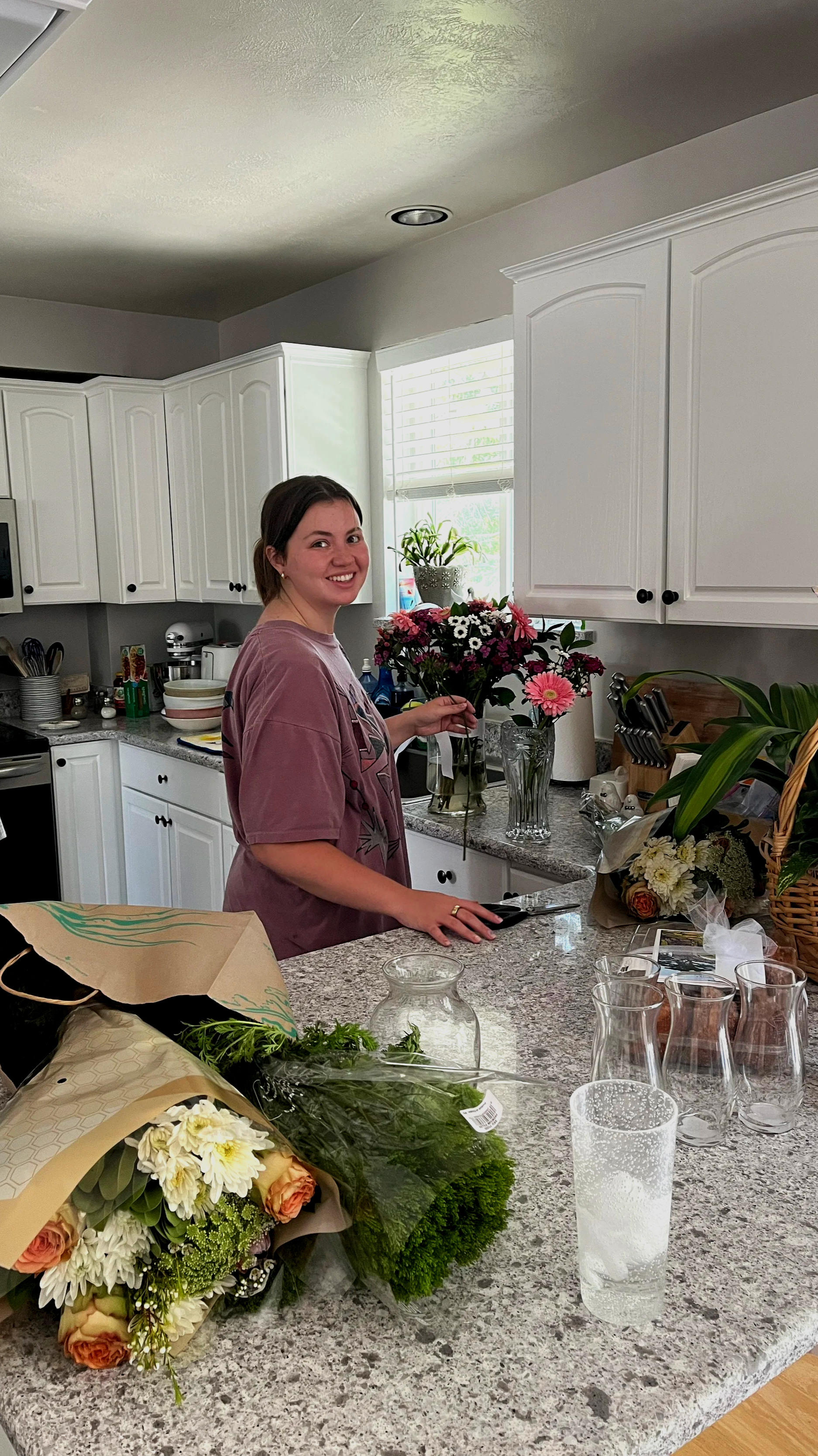 Amanda Lowry Wiberg arranging flowers