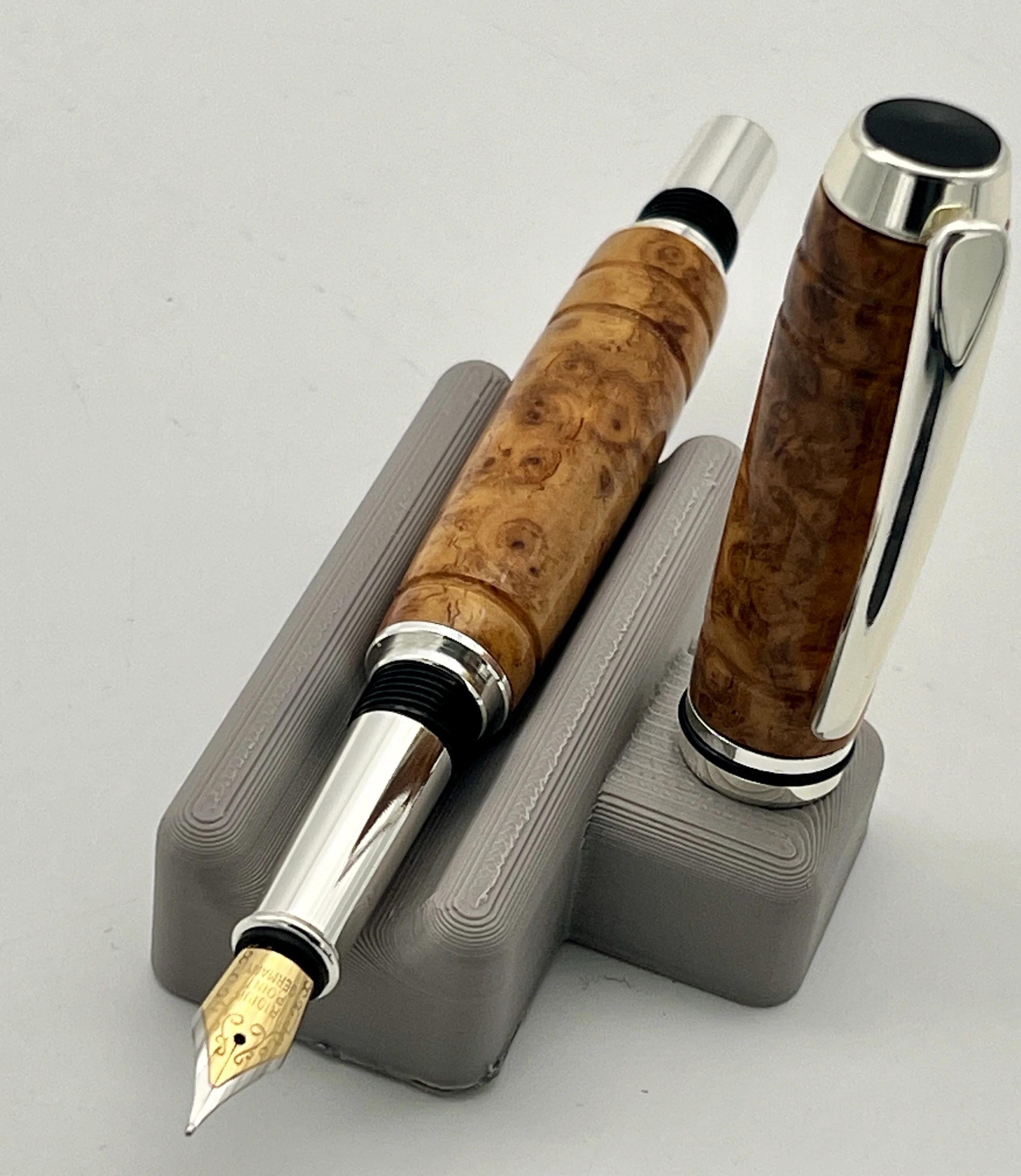 Navigator Fountain Pen - Amboyna Burl & Chrome Finish