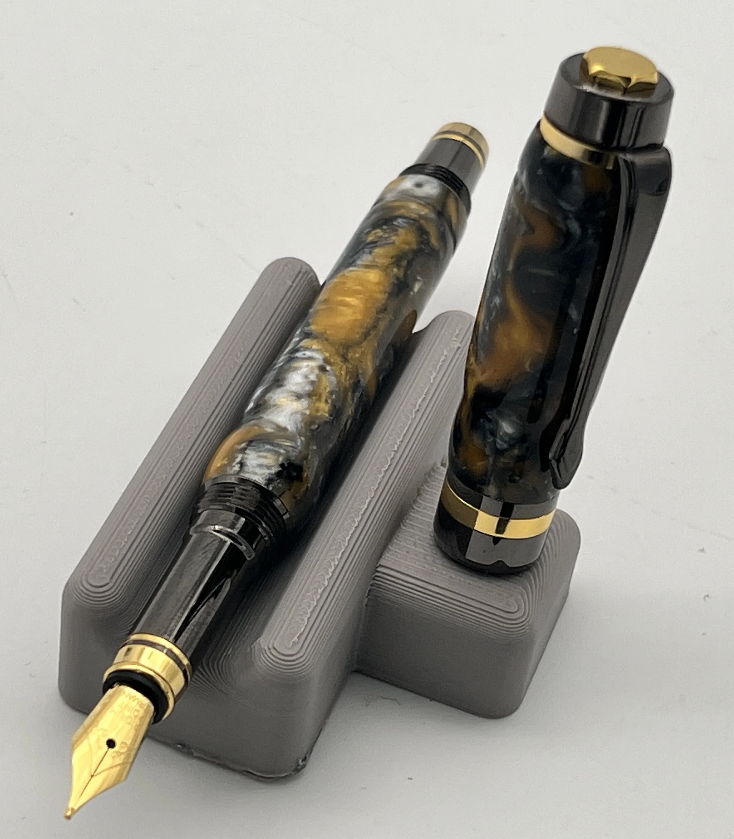 Classic Elegance Handcrafted Fountain Pen