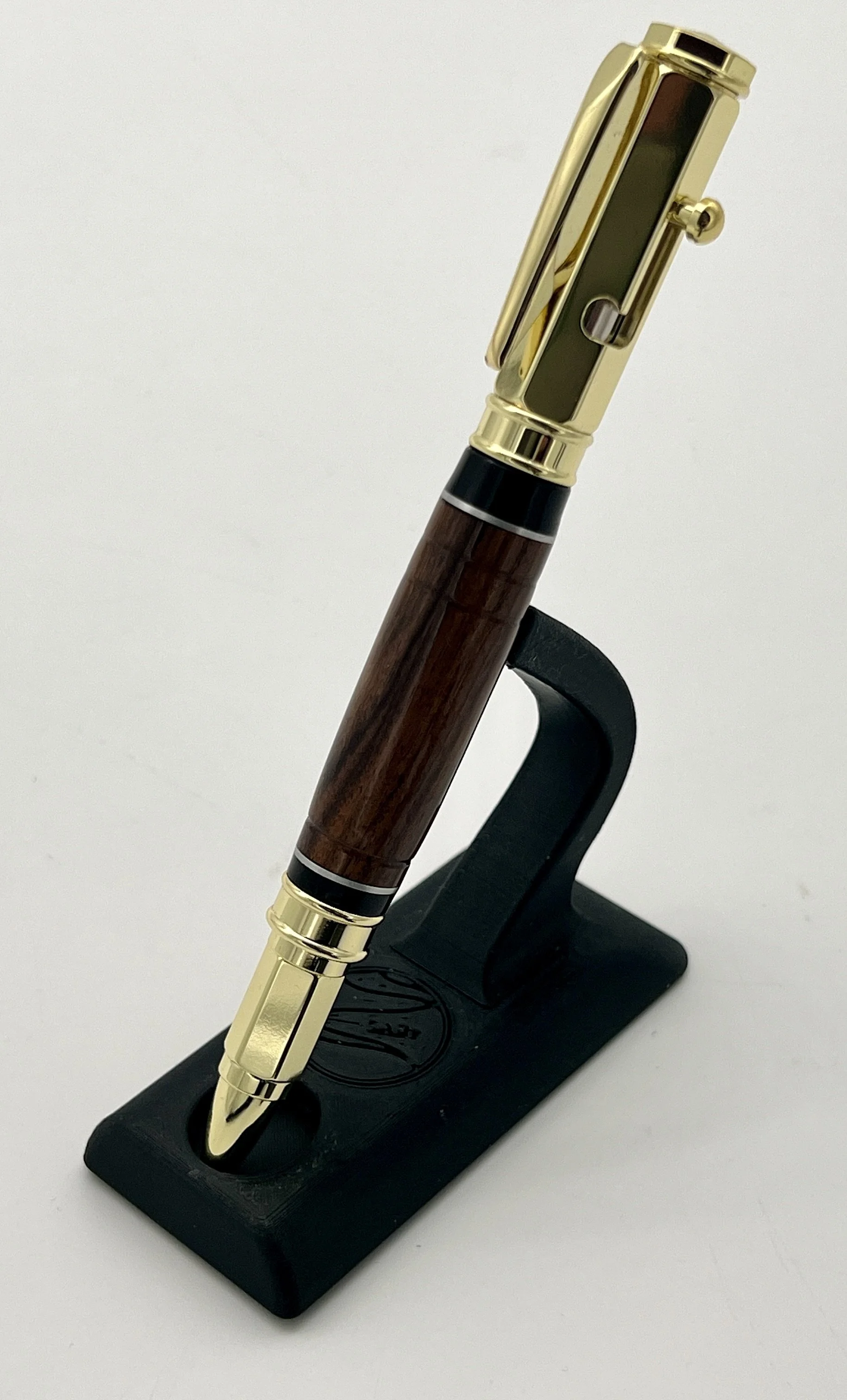 Rosewood Elegance Bolt Action Pen